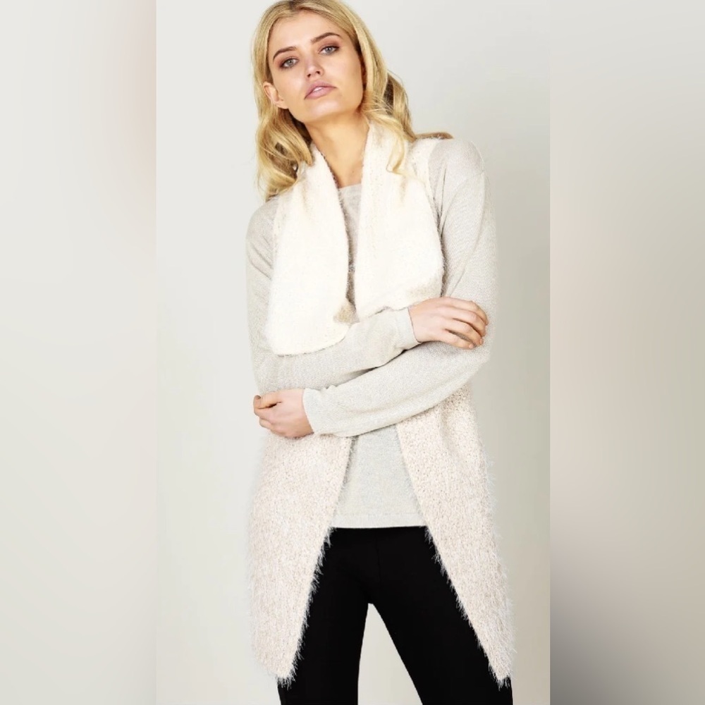 Brave+true NWT Ginger Vest Sweater Natural size S/M - Picture 1 of 10